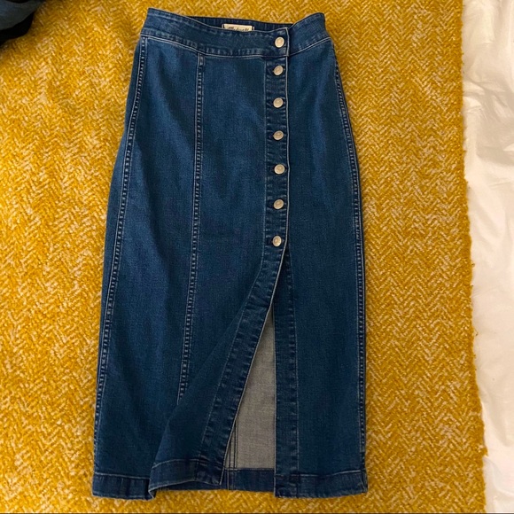 Madewell Stretch Denim Side-Button Midi Skirt - Picture 5 of 7